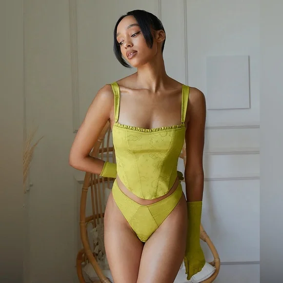 NWT- SAVAGE X FENTY HEAVENLY SATIN BUSTIER SET GRASSY GREEN - Picture 1 of 8